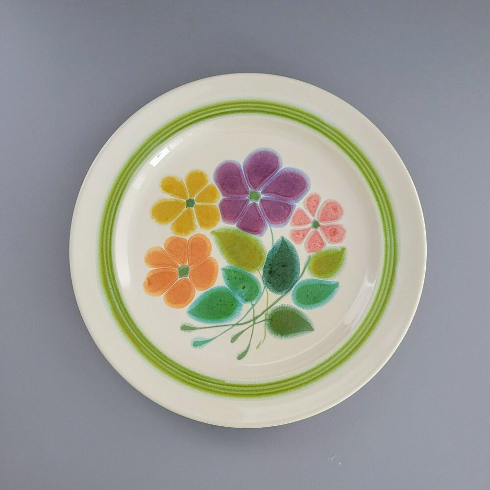 Franciscan Floral Dinner Plate, Retro c.1970s USA, Flower Power Floral Dishes
